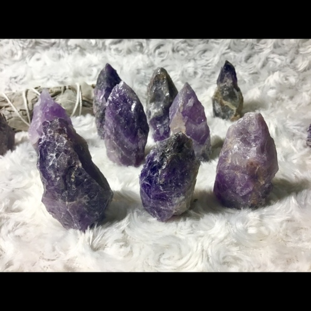 Natural Raw Amethyst Pyramid Crystal - Picture 3 of 8